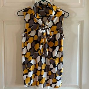 Nine West Sleeveless Tie Neck Top- M